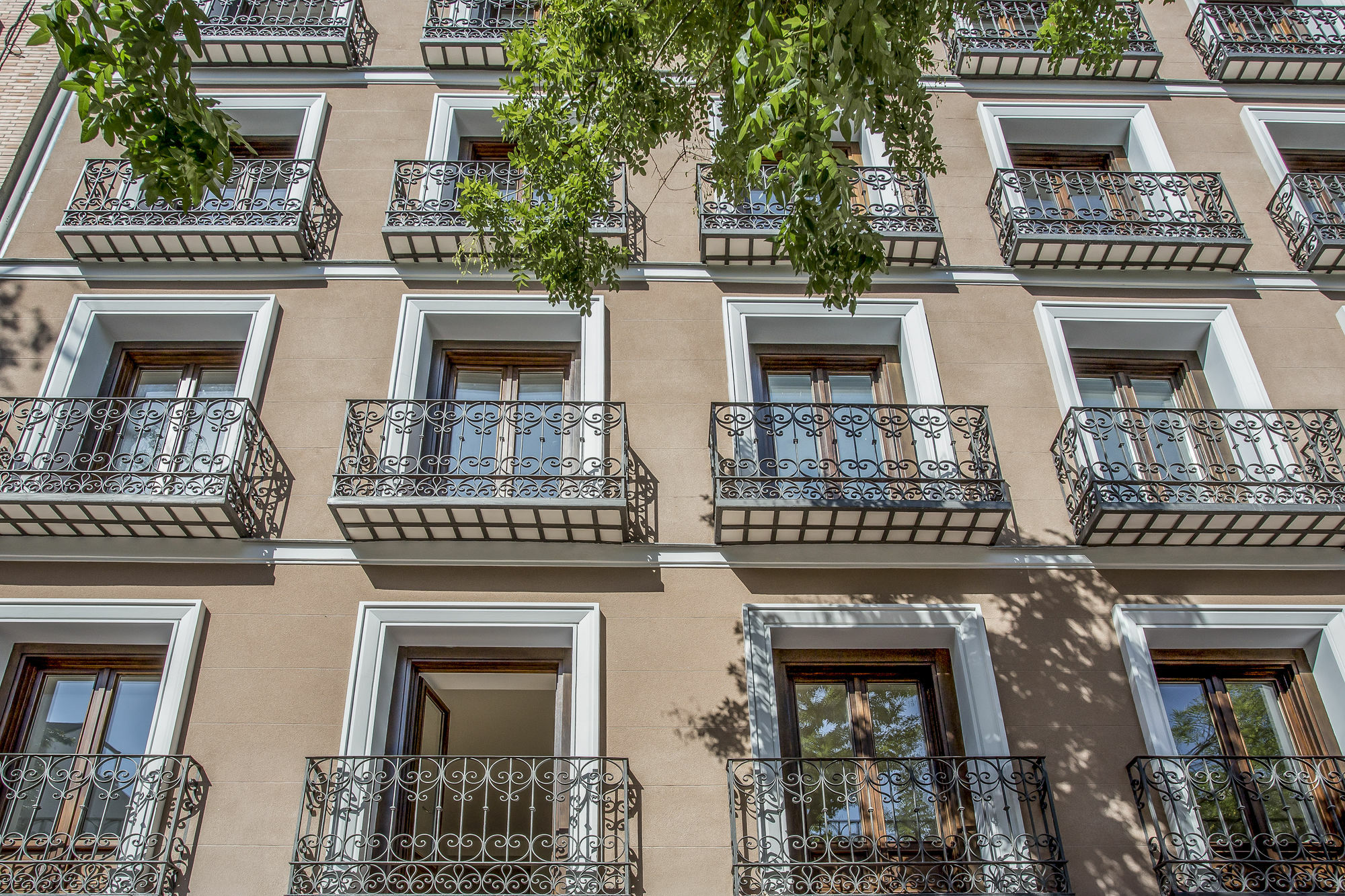 Slow Suites Luchana Madrid Exterior foto